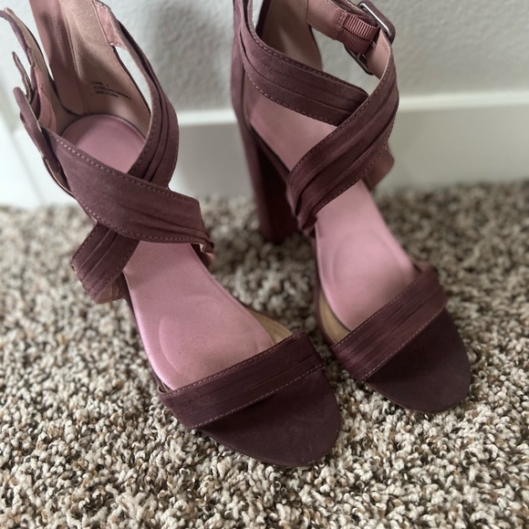 Purple Heels - Picture 2 of 2